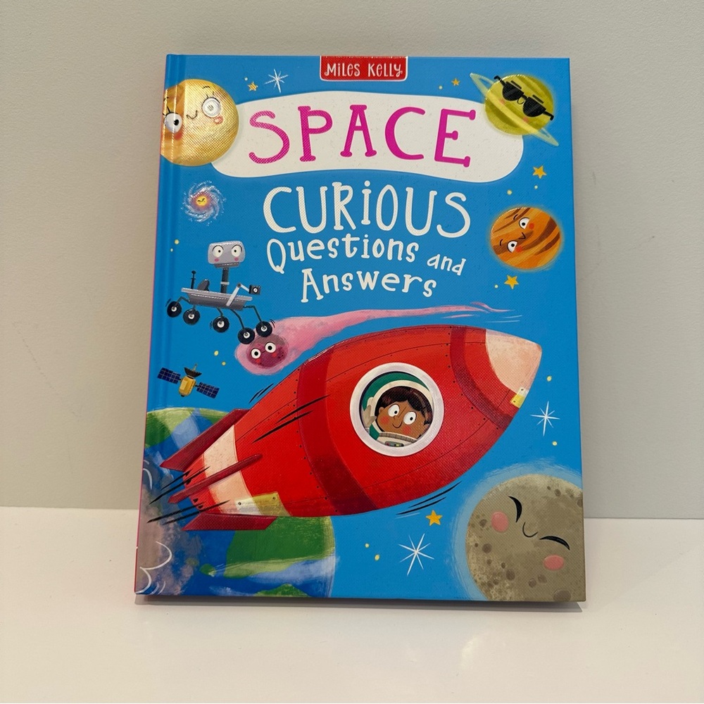 Children's Illustrated Educational Book on Space - Questions and Answers